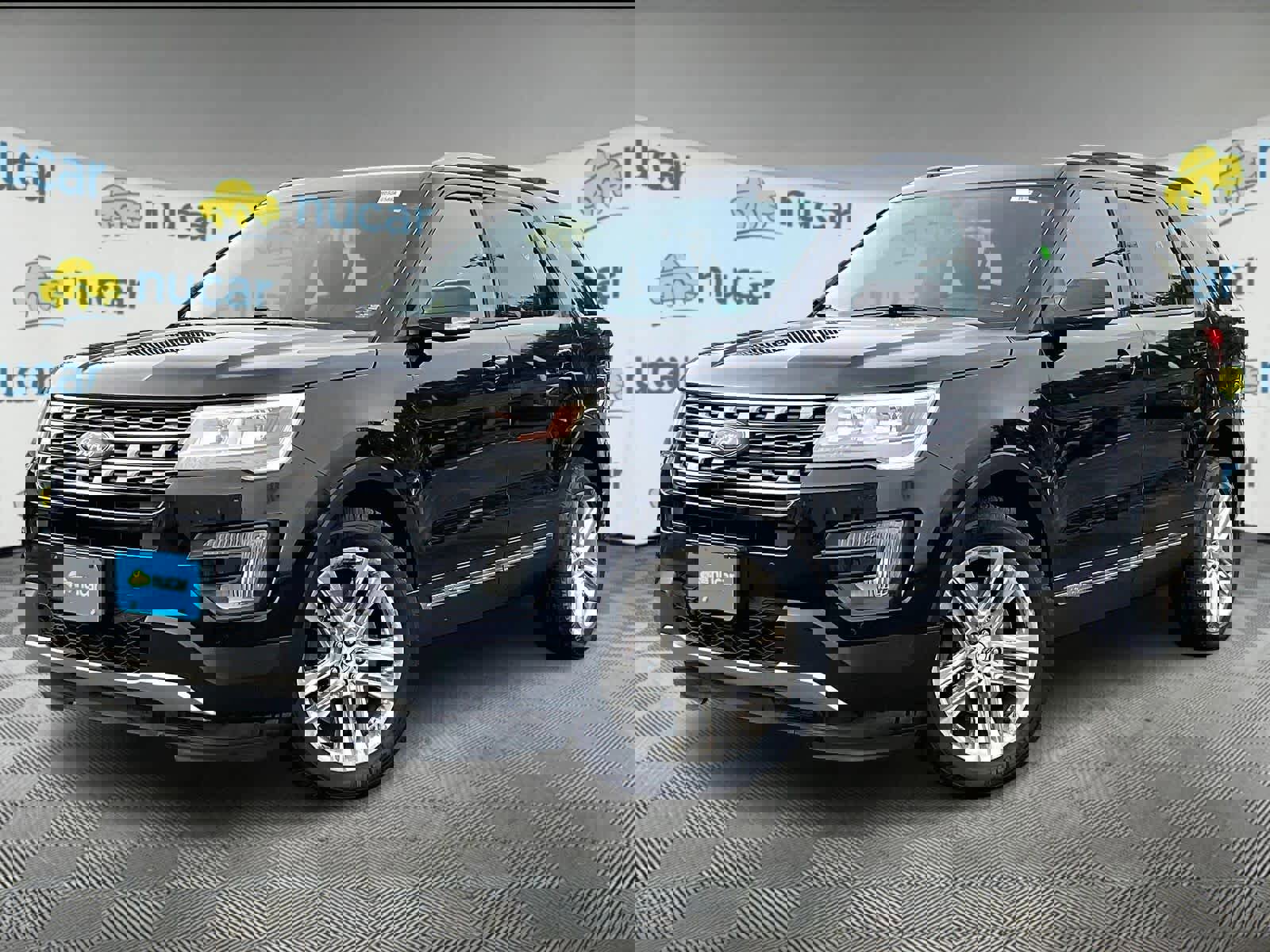 Used 2017 Ford Explorer XLT w/ Equipment Group 202A AWD/4WD image 3