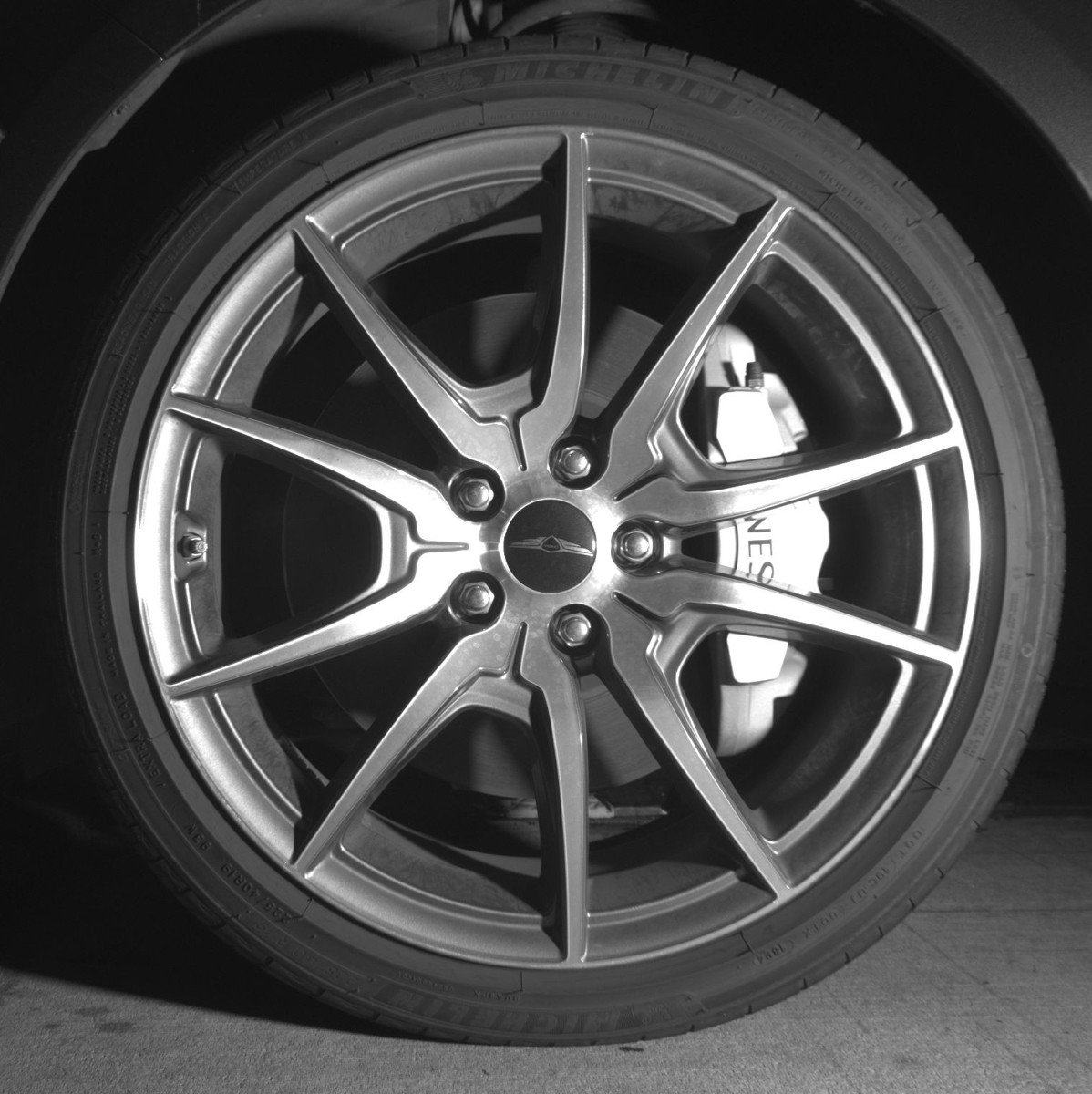 Used 2025 Genesis G70 2.5T image 12