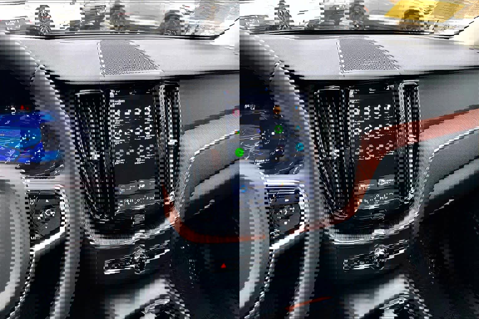 Certified 2024 Volvo XC60 B5 Plus w/ Climate Package image 7