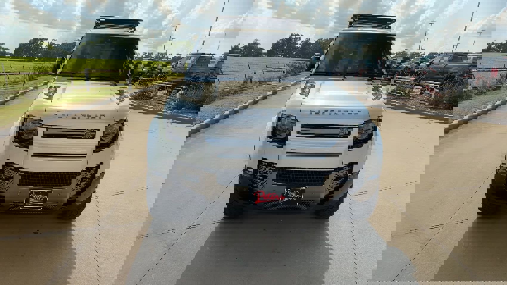 Used 2021 Land Rover Defender 110 X-Dynamic HSE image 4