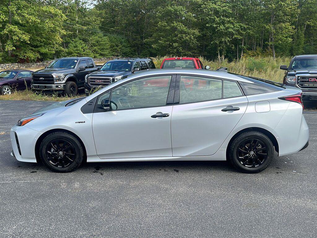 Used 2022 Toyota Prius AWD image 2