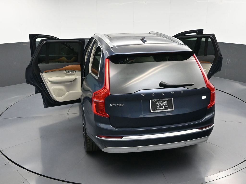 Used 2022 Volvo XC90 T8 Inscription Expression w/ Advanced Package AWD/4WD image 38
