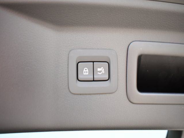 New 2025 MAZDA CX-70 Plug-In Hybrid w/ Premium Pkg image 33