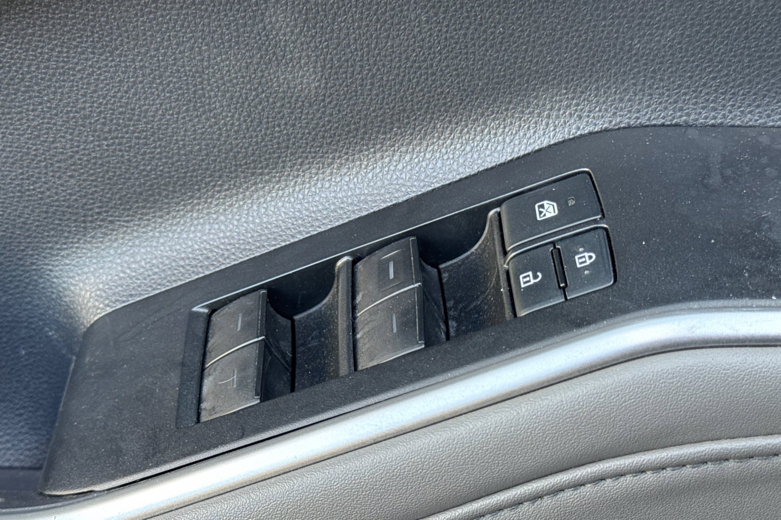 Used 2022 Toyota Highlander XLE image 13