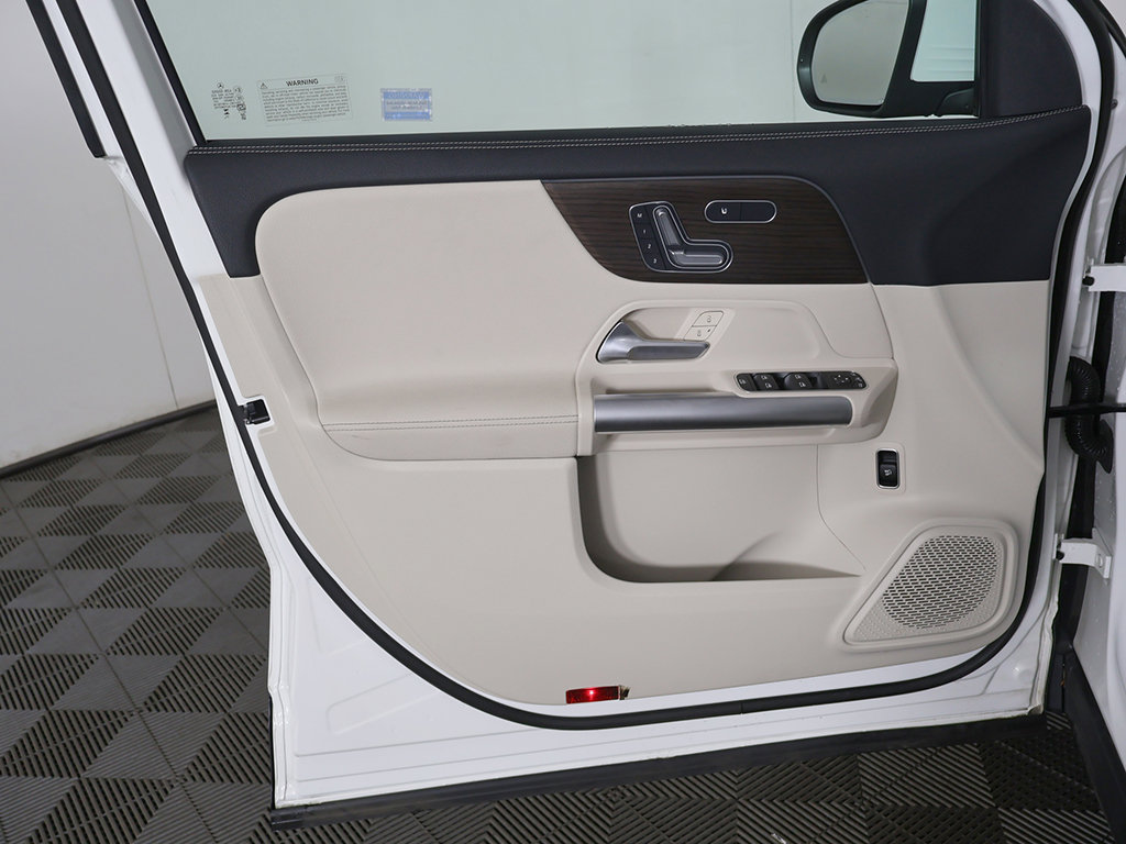 Used 2024 Mercedes-Benz GLA 250 4MATIC w/ Winter Heating Package image 20