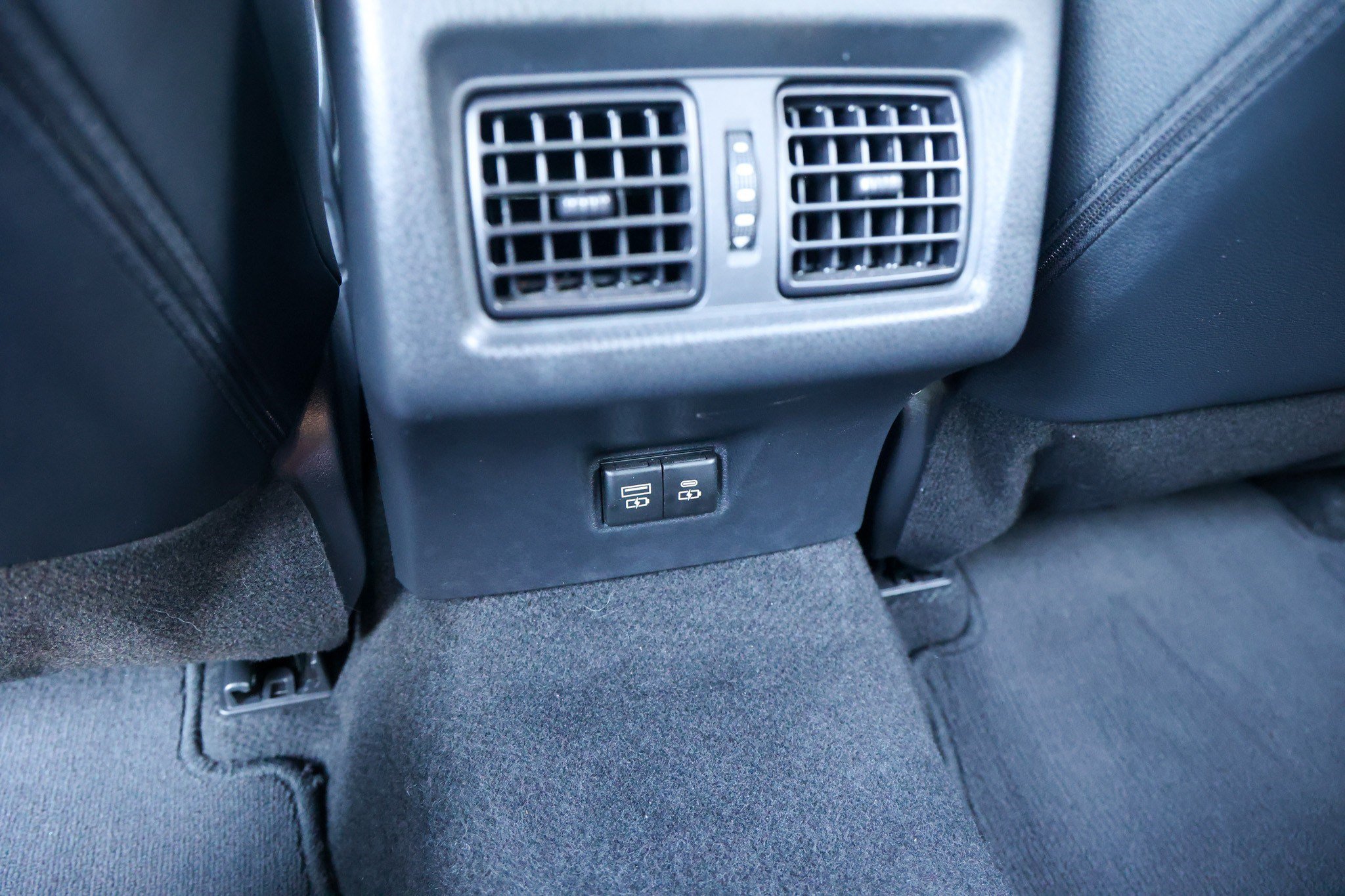 Used 2025 Toyota Camry XSE FWD image 44