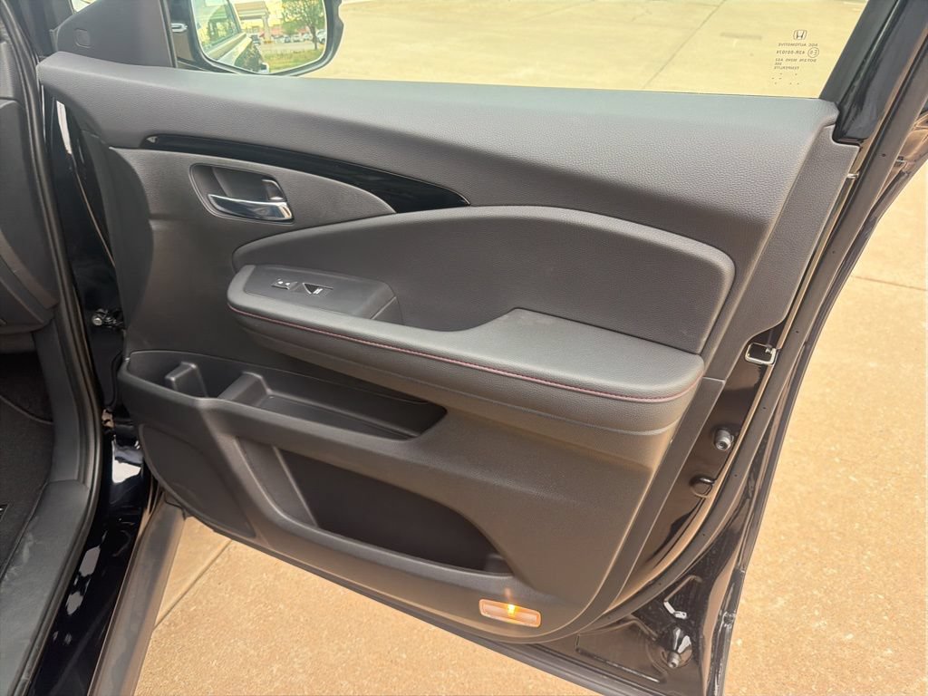 New 2026 Honda Ridgeline Black Edition image 30