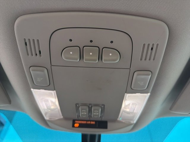 Used 2011 Cadillac DTS Luxury image 25