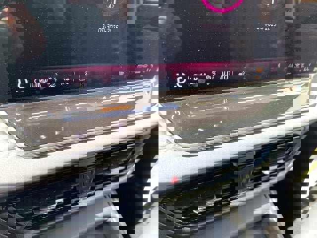 New 2025 Volkswagen Tiguan SE image 35