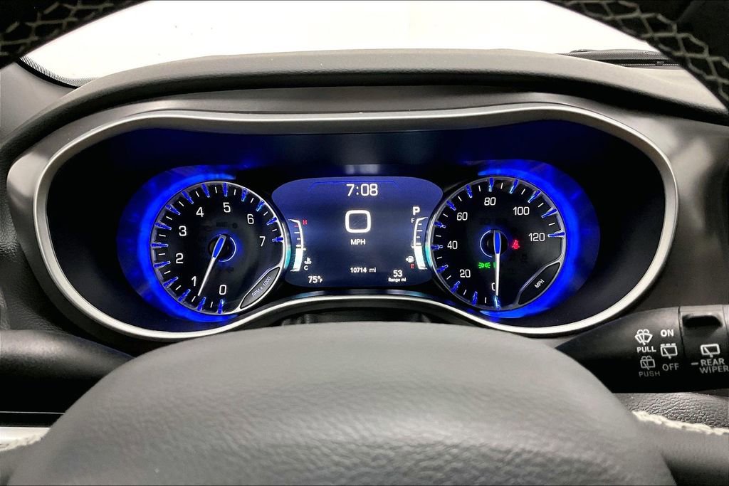 Used 2026 Chrysler Pacifica Select FWD image 25