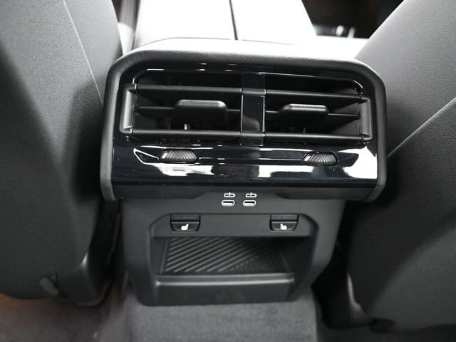 New 2026 BMW i5 eDrive40 AWD/4WD image 16