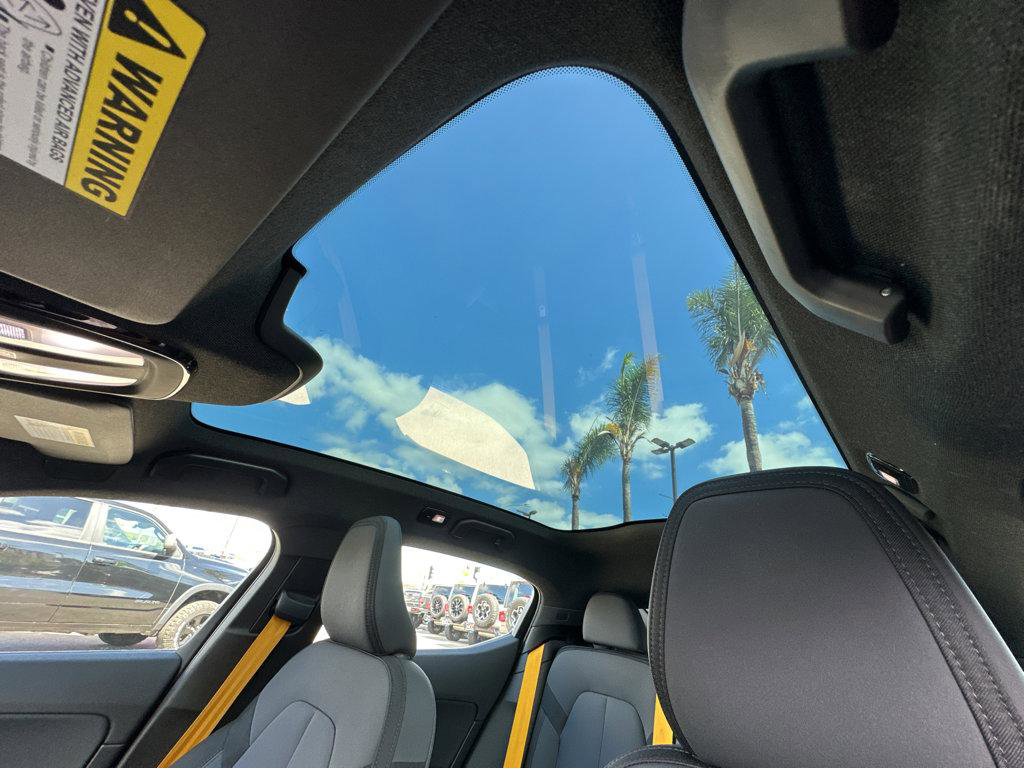 Used 2022 Polestar Polestar 2 w/ Performance Package image 7