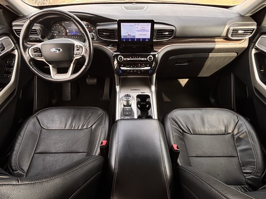 Used 2021 Ford Explorer Limited w/ Equipment Group 301A AWD/4WD image 7