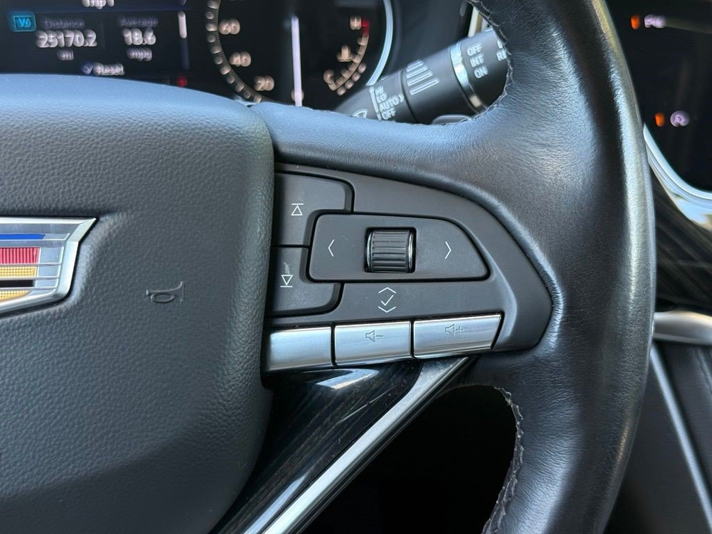 Certified 2025 Cadillac XT6 Premium Luxury FWD image 29