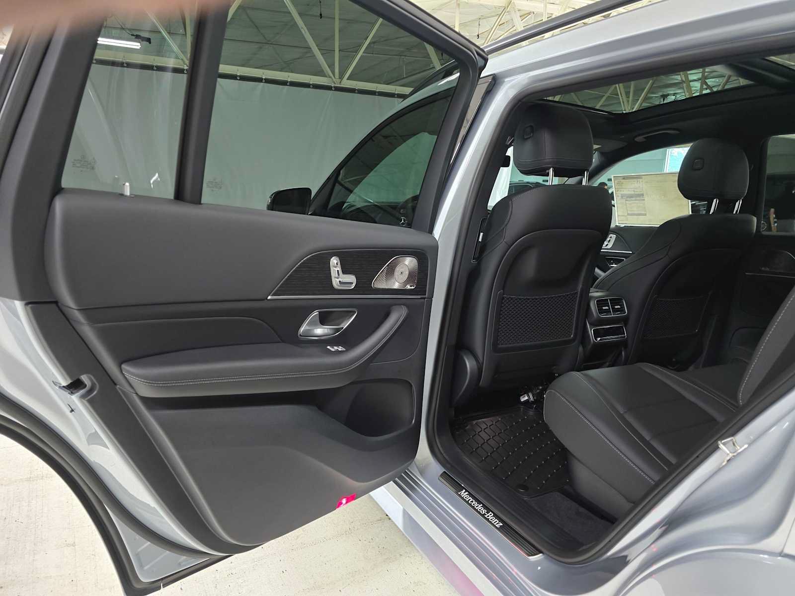 Used 2026 Mercedes-Benz GLS 450 4MATIC image 15