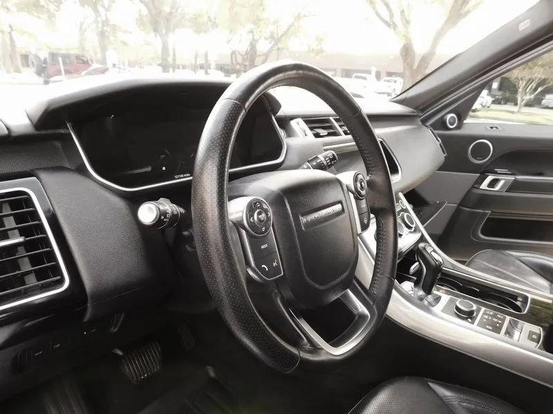 Used 2017 Land Rover Range Rover Sport HSE image 35
