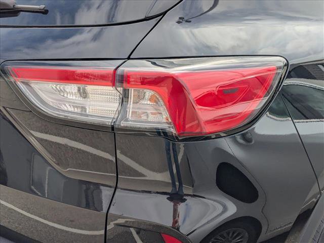 Used 2020 Ford Escape SE image 10