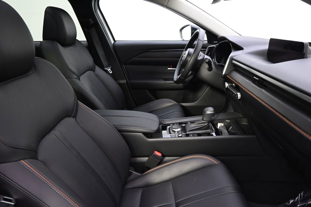 Certified 2026 MAZDA CX-50 AWD 2.5 Hybrid w/ Premium Pkg image 16