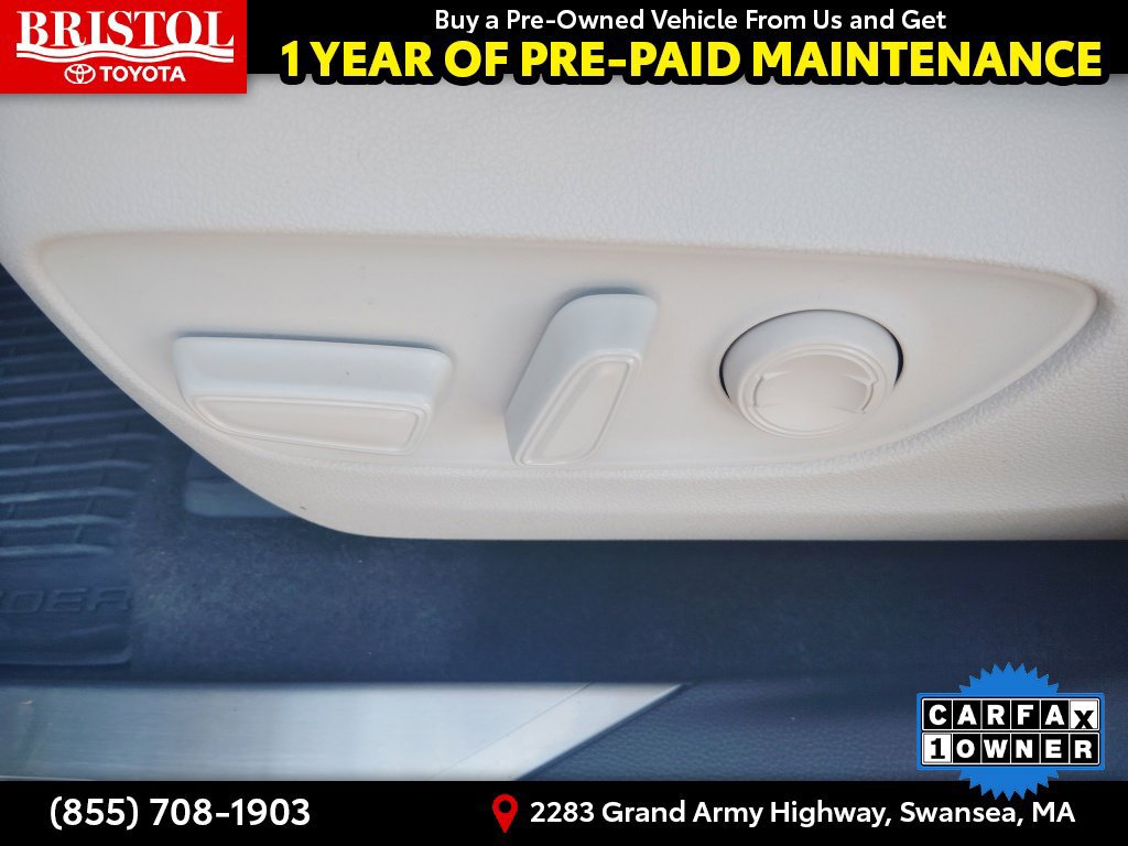 Used 2024 Toyota Highlander XLE AWD/4WD image 21