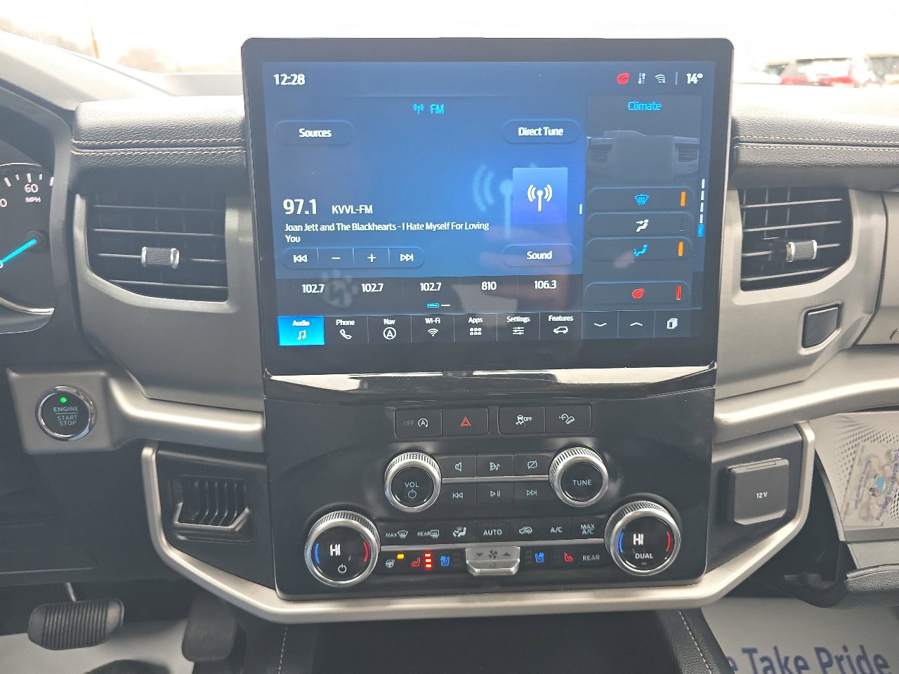 Used 2024 Ford Expedition Max XLT image 33