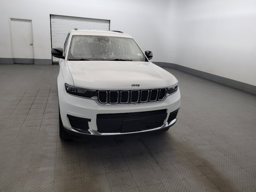 Used 2023 Jeep Grand Cherokee L Laredo AWD/4WD image 14