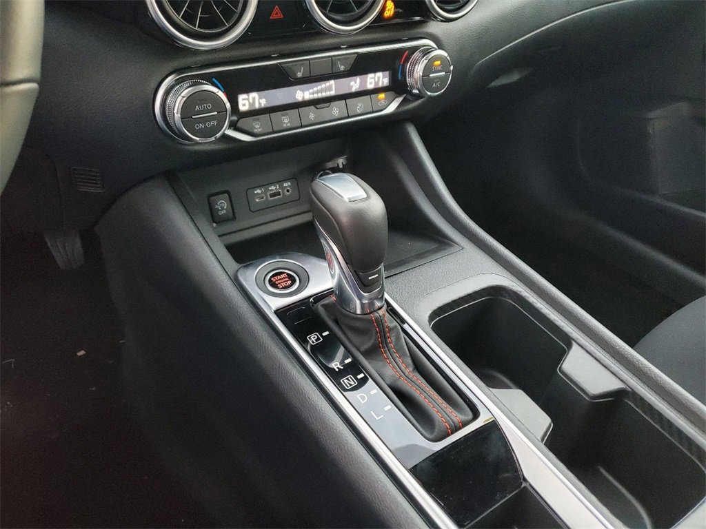 New 2025 Nissan Sentra SR image 9