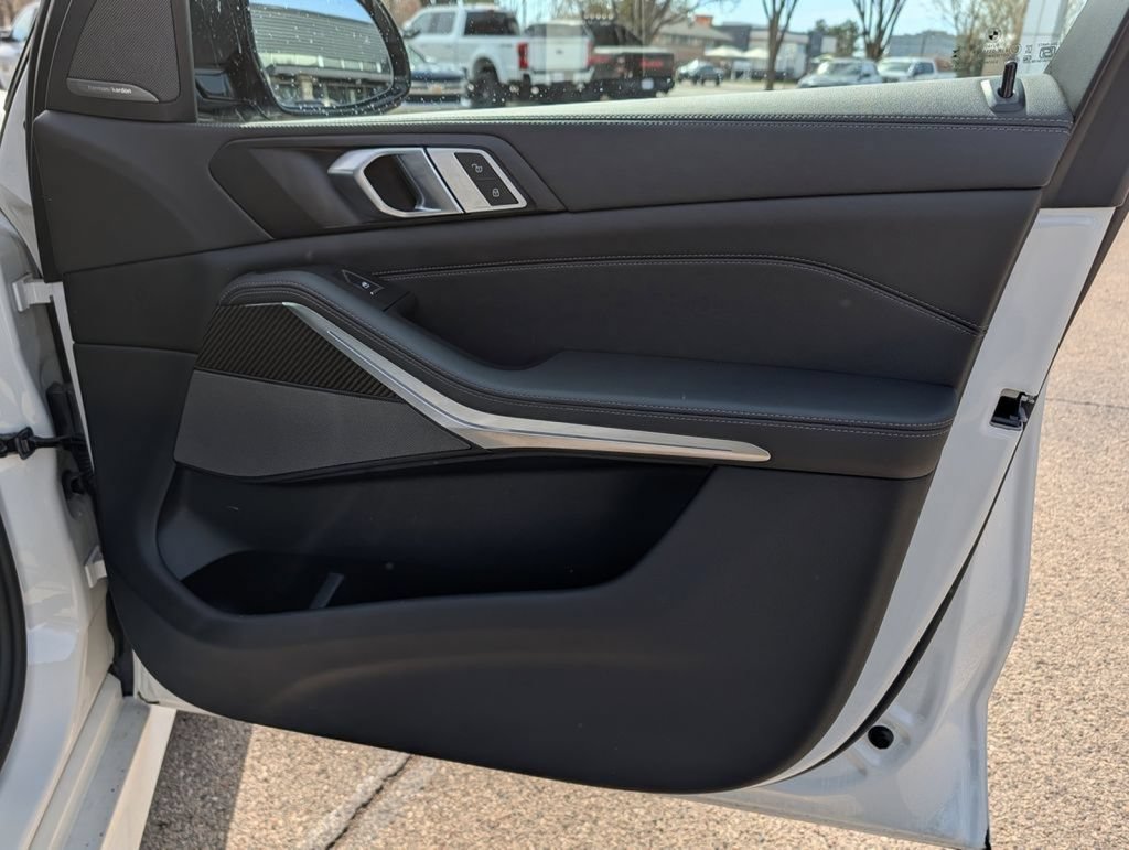 Used 2026 BMW X5 M60i AWD/4WD image 16