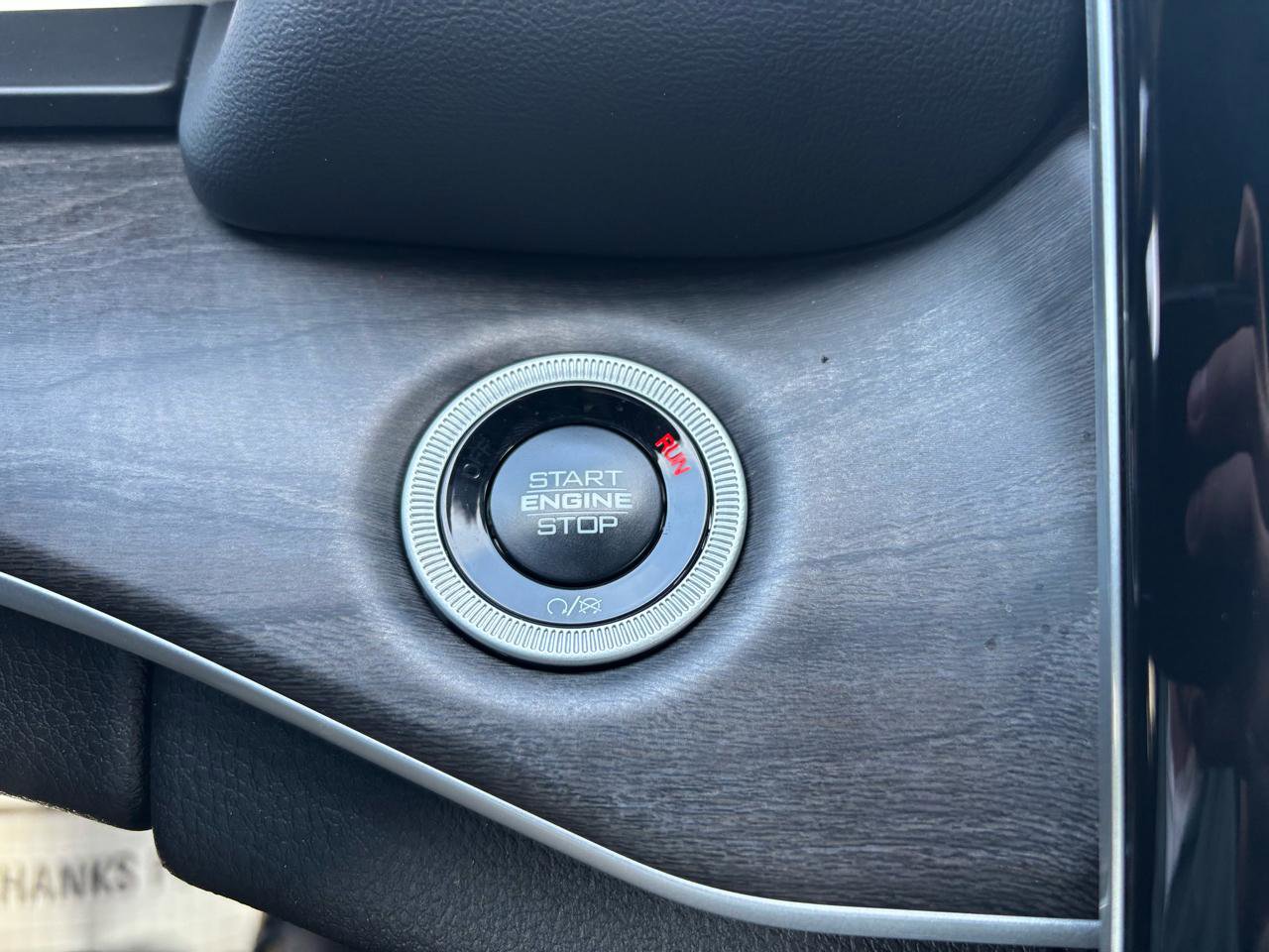 Used 2024 Jeep Grand Cherokee Limited w/ Luxury Tech Group II image 21