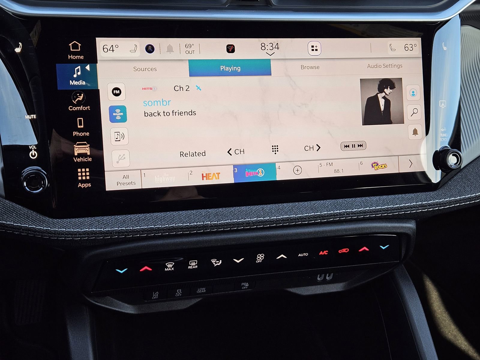 New 2026 Jeep Cherokee Laredo image 18