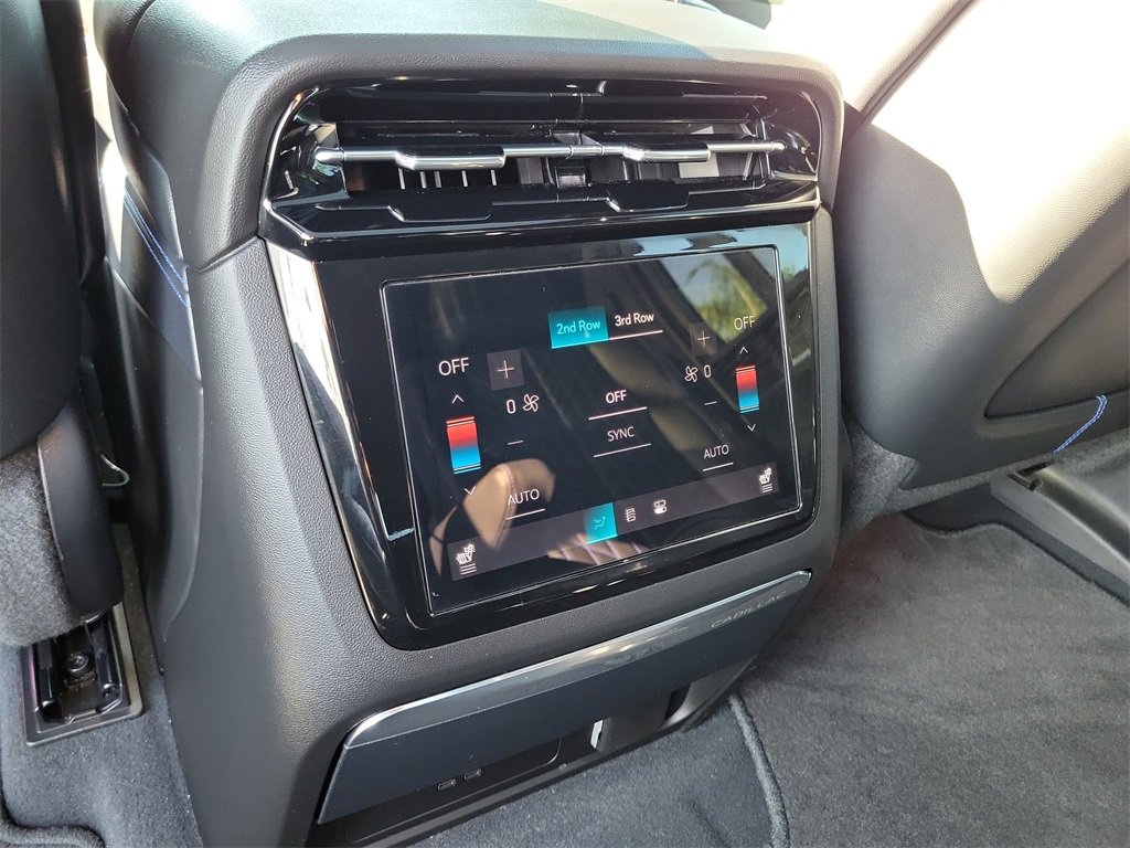 Used 2025 Cadillac Escalade IQ Sport 1 w/ LPO, ONYX Package image 20