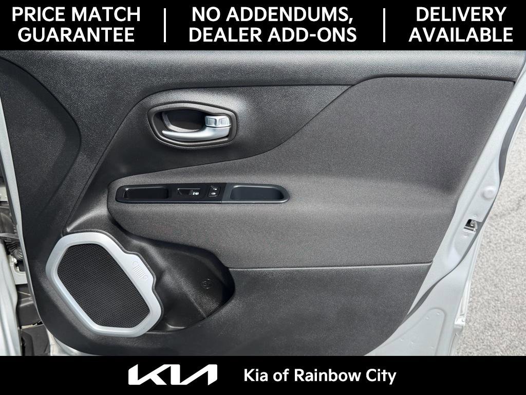 Used 2018 Jeep Renegade Latitude image 20