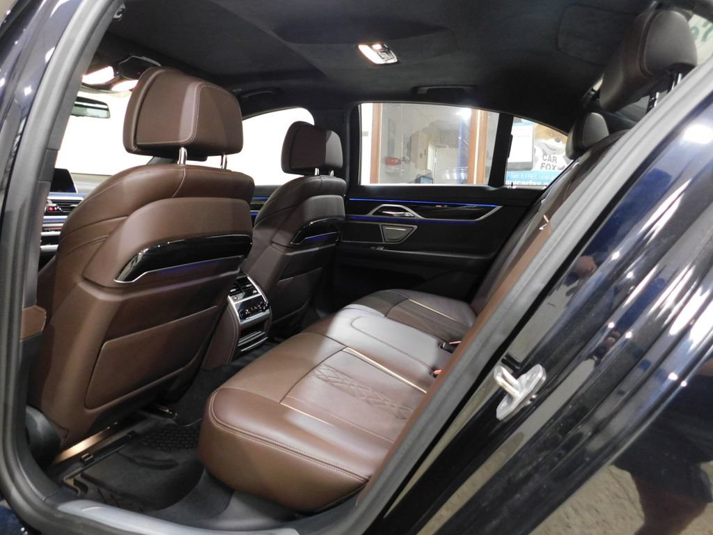 Used 2019 BMW 750i xDrive AWD/4WD image 56