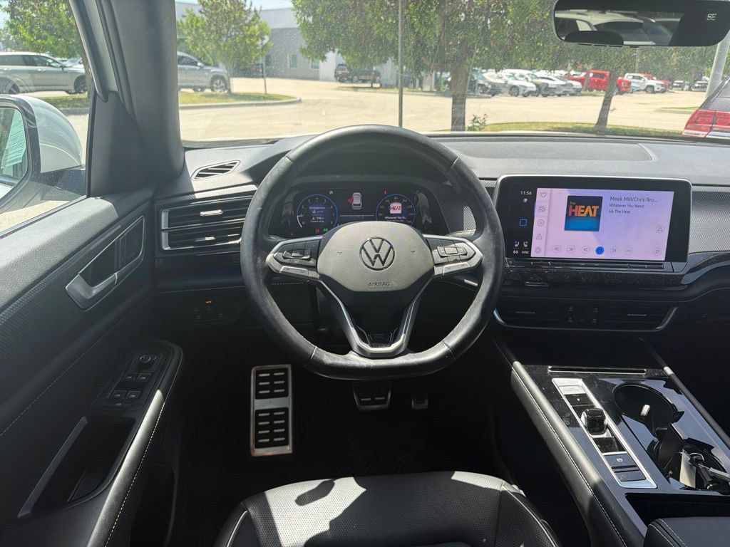 Certified 2024 Volkswagen Atlas Cross Sport SEL Premium R-Line AWD/4WD image 11