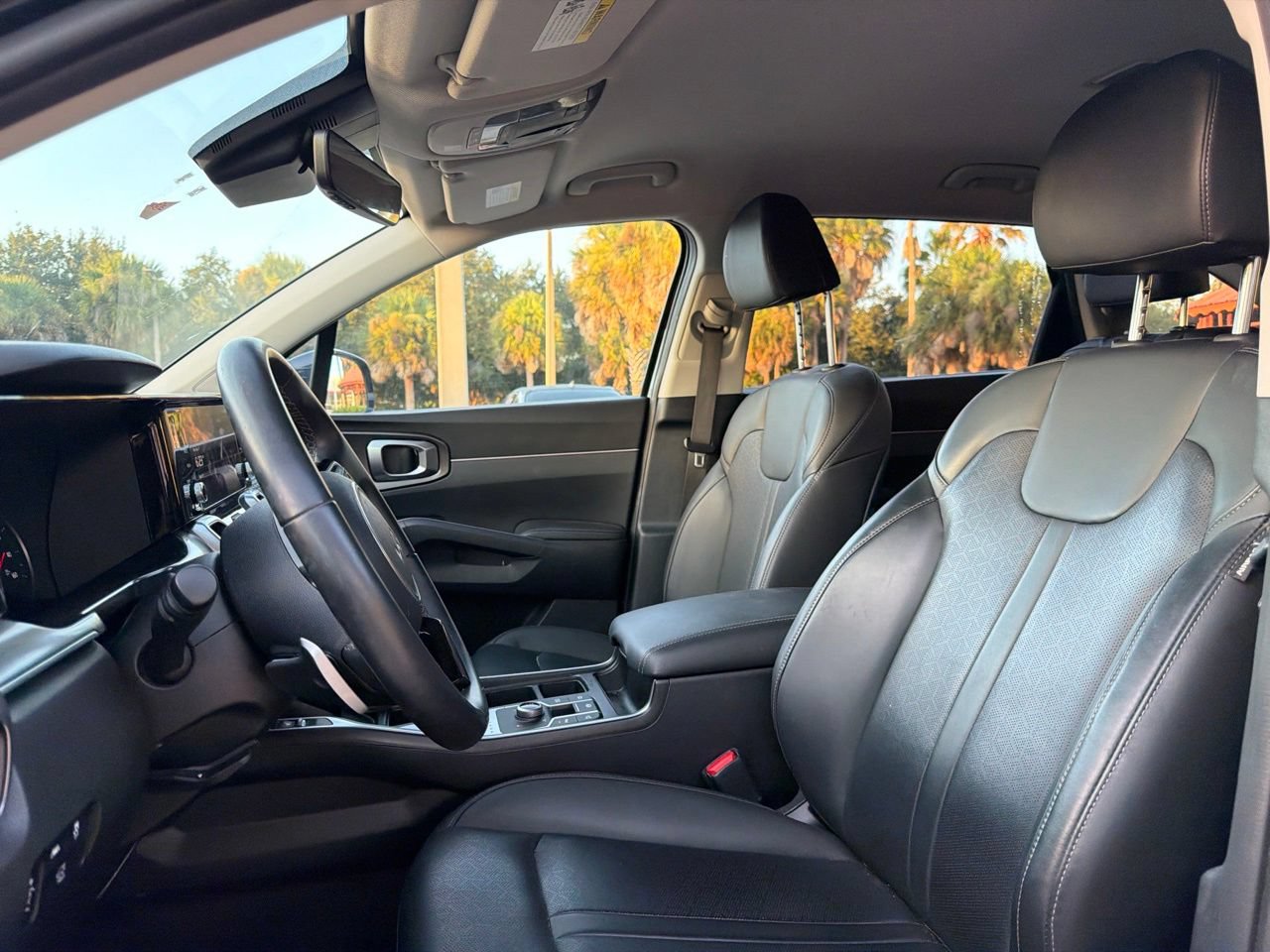 Used 2023 Kia Sorento EX AWD/4WD image 6