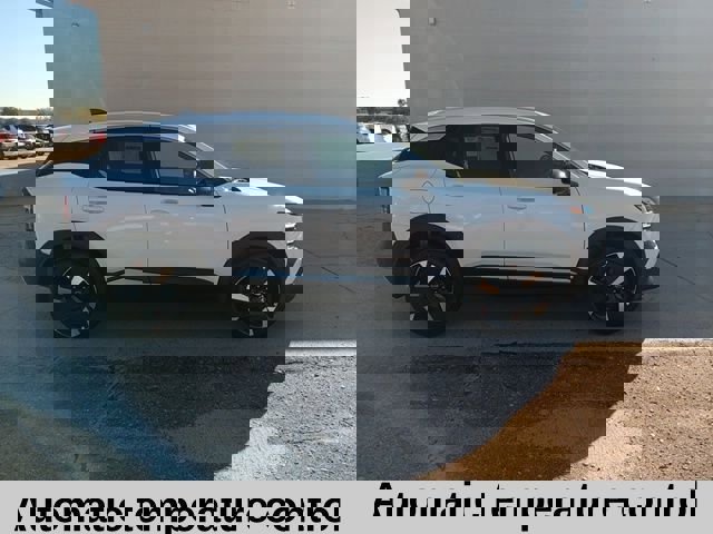 New 2026 Nissan Kicks SR image 3