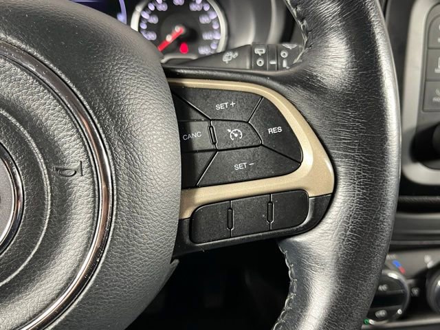 Used 2017 Jeep Renegade Latitude w/ Safety & Security Group image 15