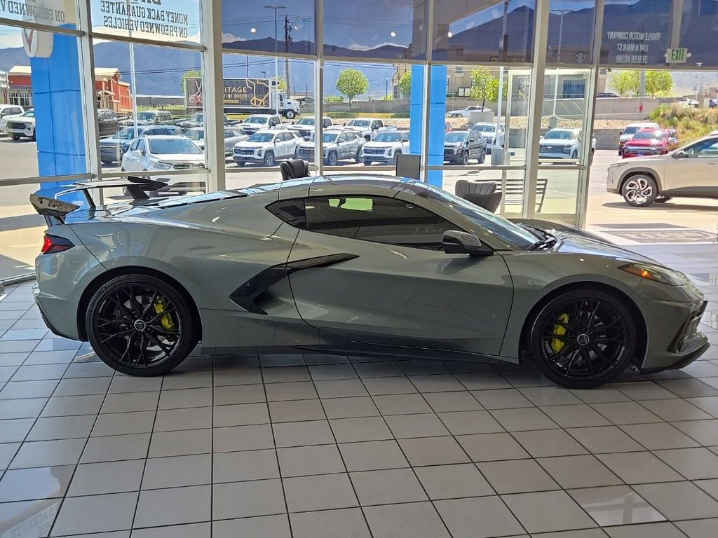 Used 2023 Chevrolet Corvette Stingray Premium Cpe w/ Stealth Interior Trim Package RWD image 2
