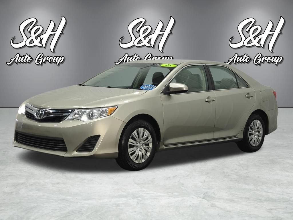 Used 2014 Toyota Camry LE FWD image 18