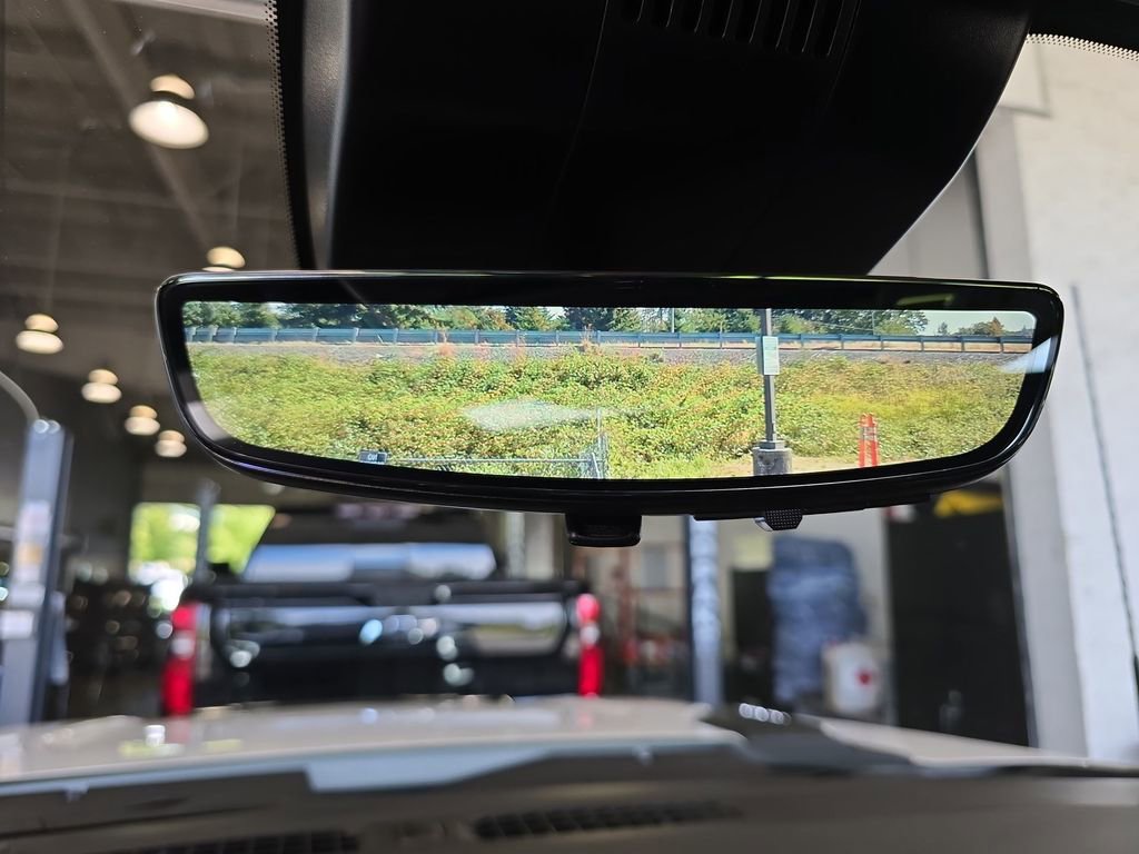 Certified 2025 Chevrolet Silverado 3500 High Country w/ Technology Package image 22