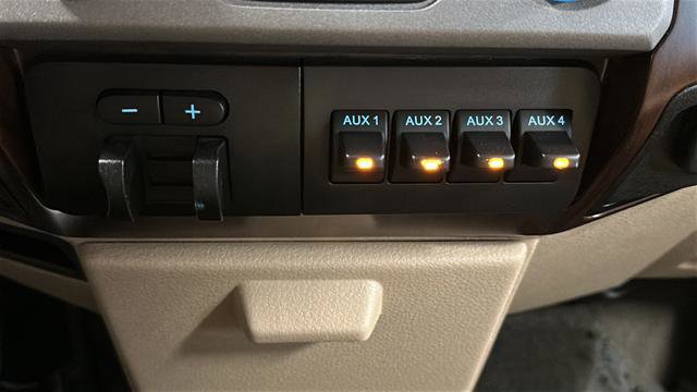 Used 2014 Ford F350 Lariat w/ Lariat Ultimate Package AWD/4WD image 28