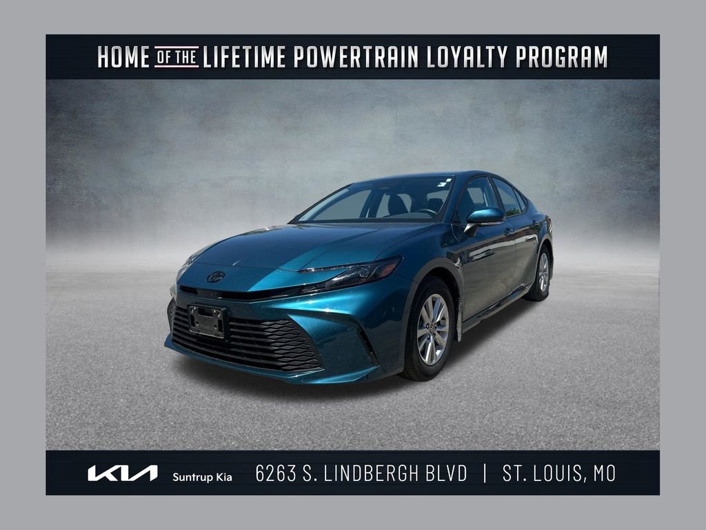 Used 2025 Toyota Camry LE w/ Convenience Package FWD image 1