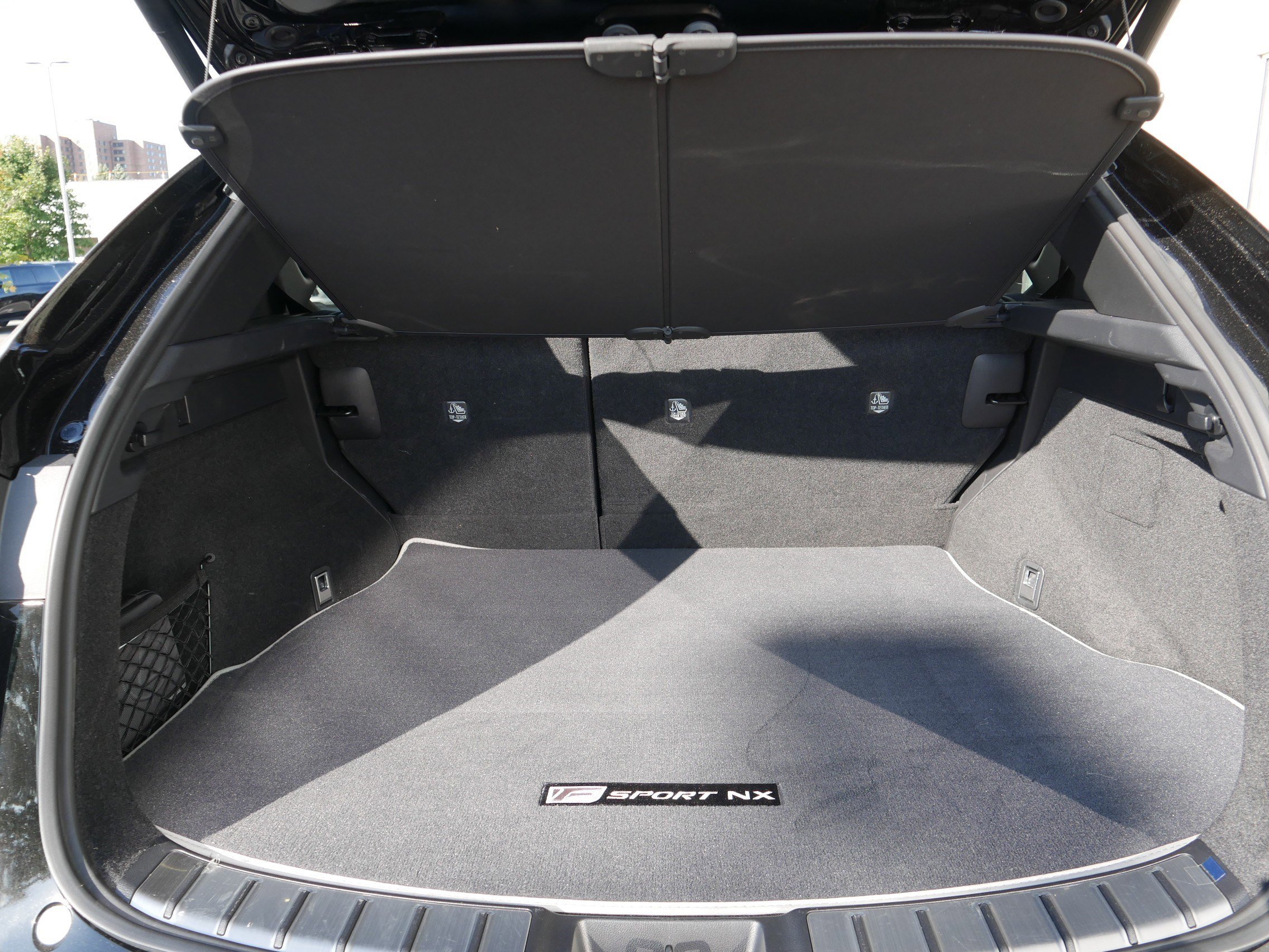 Used 2025 Lexus NX 450h+ F Sport image 18