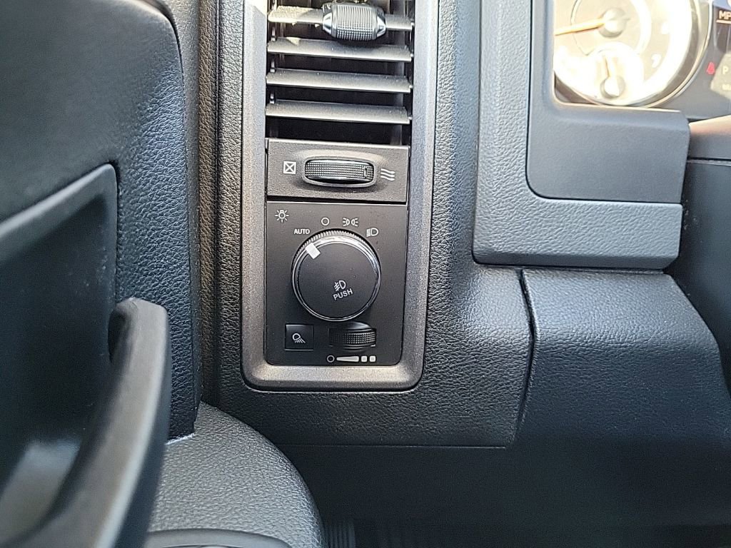 Used 2018 RAM 1500 Express w/ Express Value Package image 24