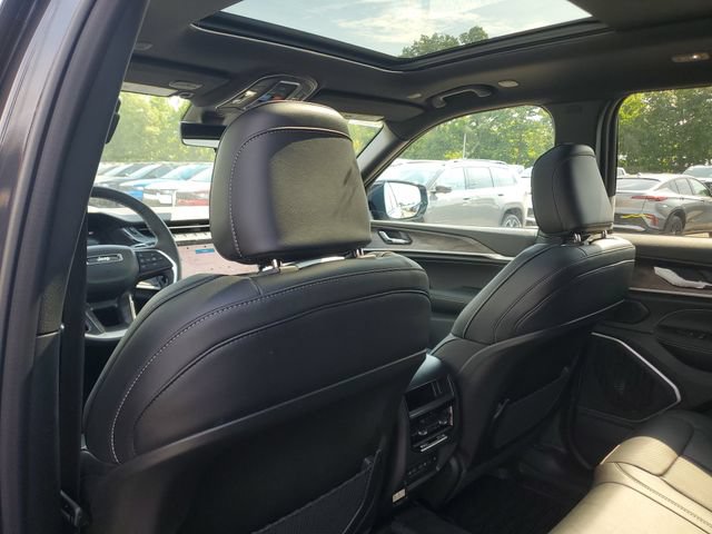 New 2026 Jeep Grand Cherokee Limited AWD/4WD image 11