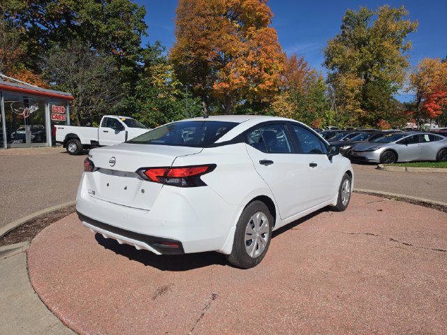 Used 2025 Nissan Versa S w/ Trunk Package FWD image 5