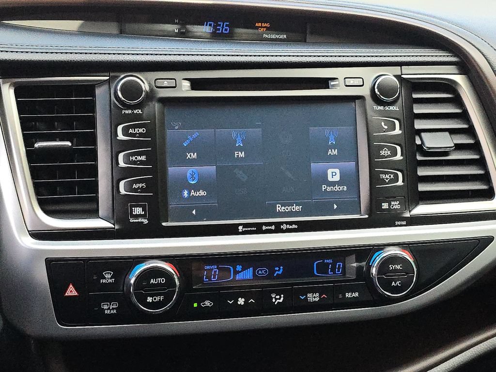 Used 2016 Toyota Highlander Limited w/ Preferred Accessory Package FWD image 28