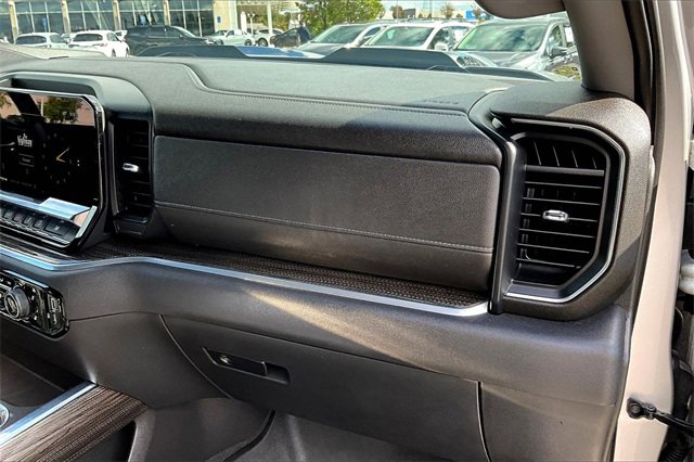 Used 2022 Chevrolet Silverado 1500 LT Trail Boss w/ Convenience Package II image 21