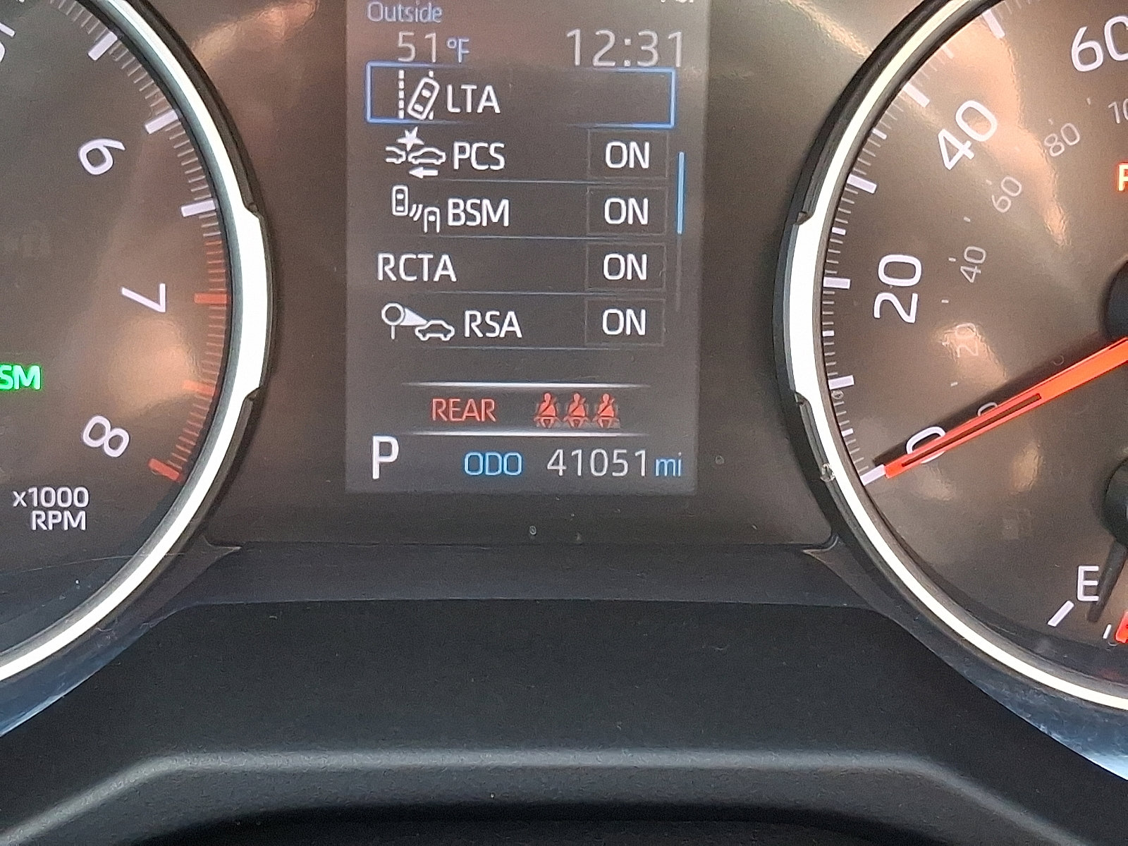 Used 2021 Toyota RAV4 XLE w/ Carpet Mat Package (TMS) image 19