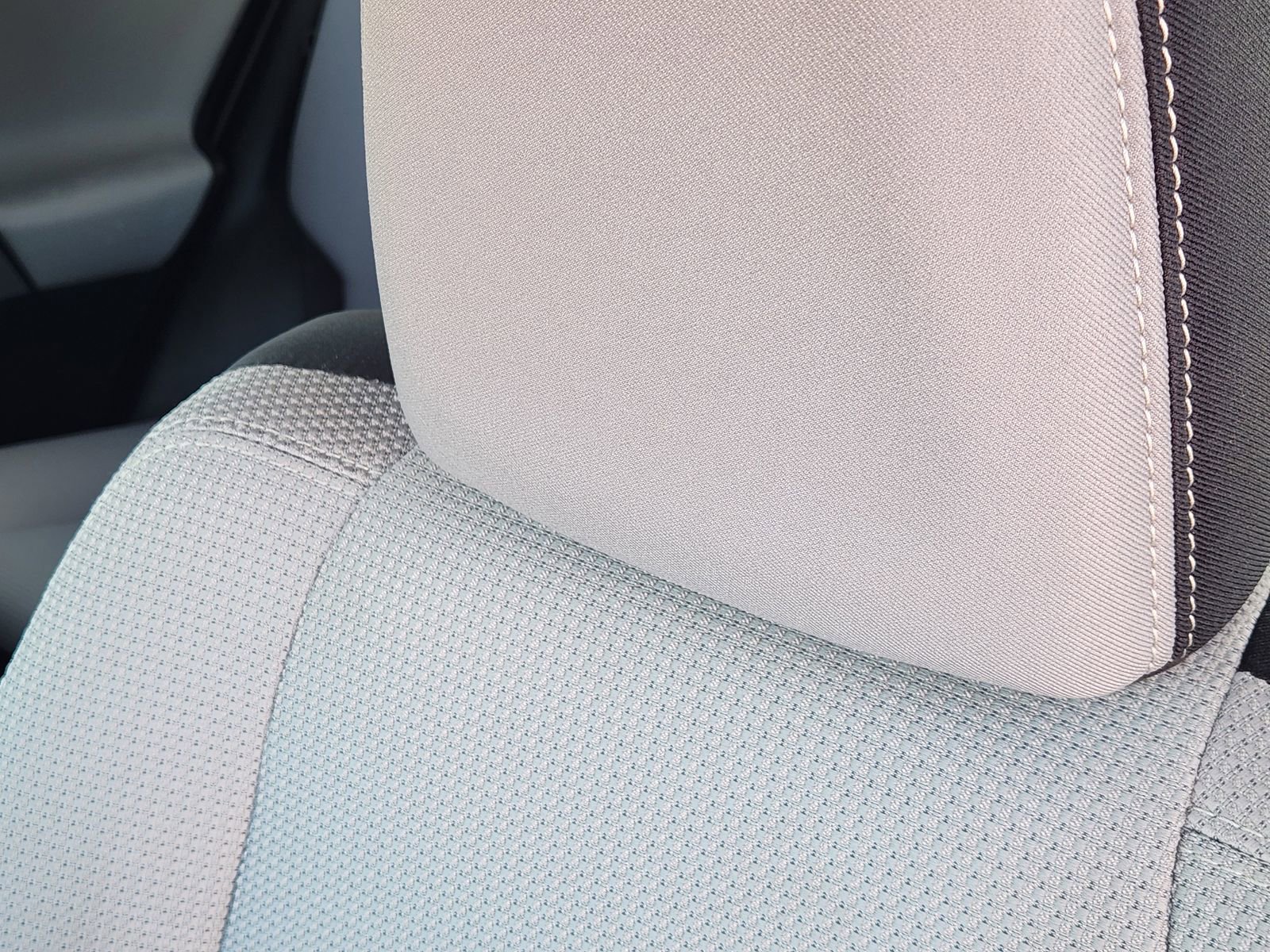 Used 2018 Toyota RAV4 XLE image 18