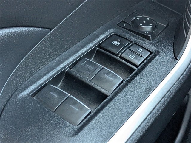 Used 2022 Toyota RAV4 XLE image 22